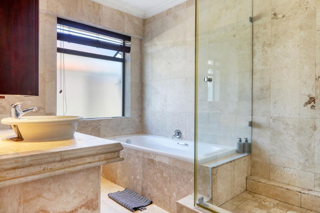 Backup Powered Atlantic Sea-View Penthouse Apartment Cape Town Bagian luar foto